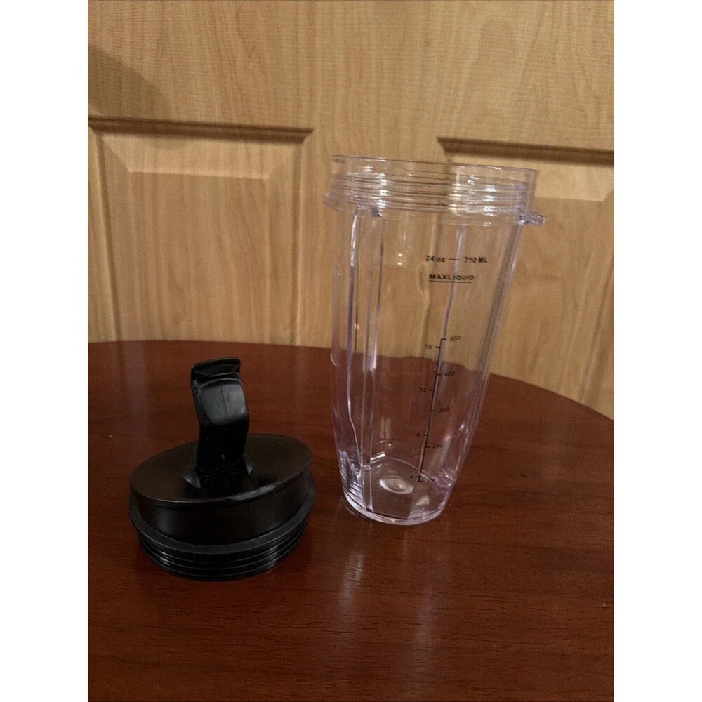 24 oz Cup with Sip & Seal Lid Compatible with Nutri Ninja Auto-iQ.Excellent Cond